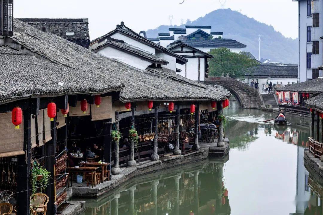 雨虹桃花源助力宝鸡华隆云樾府项目建设